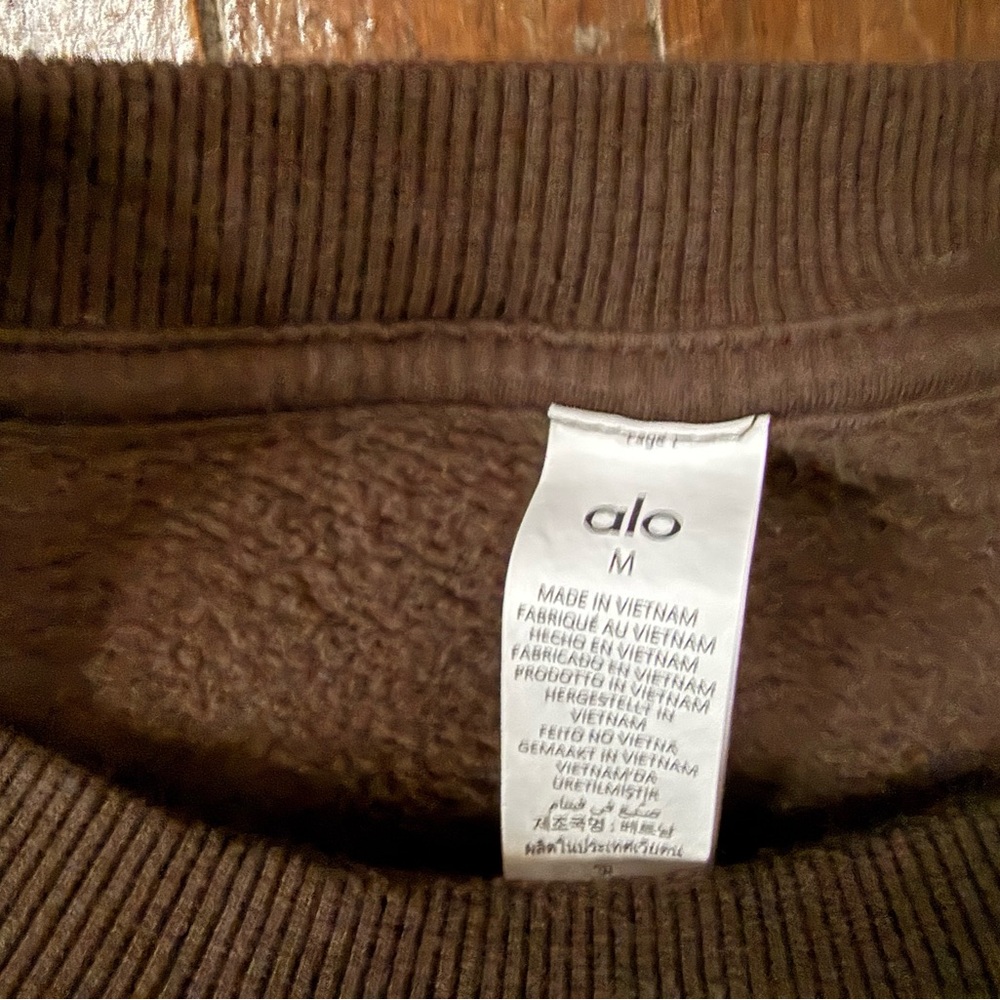 ALO Women’s Dark Brown Crewneck Sweatshirt - Picture 2 of 3